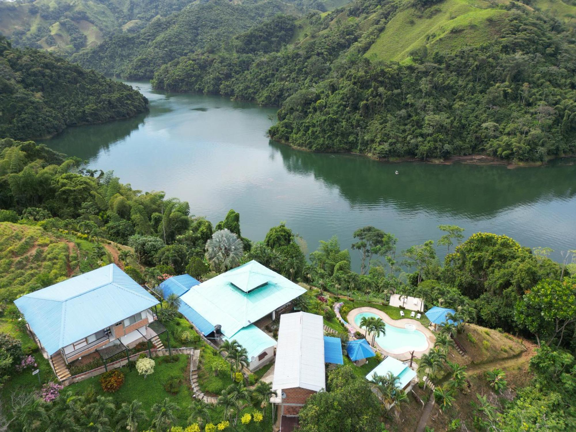 Ecohotel Campo Alegre Norcasia Caldas エクステリア 写真
